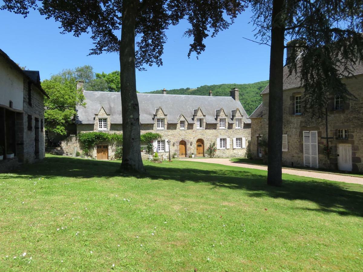 Le Manoir De Placy - Chambres D'Hotes Clécy Eksteriør bilde